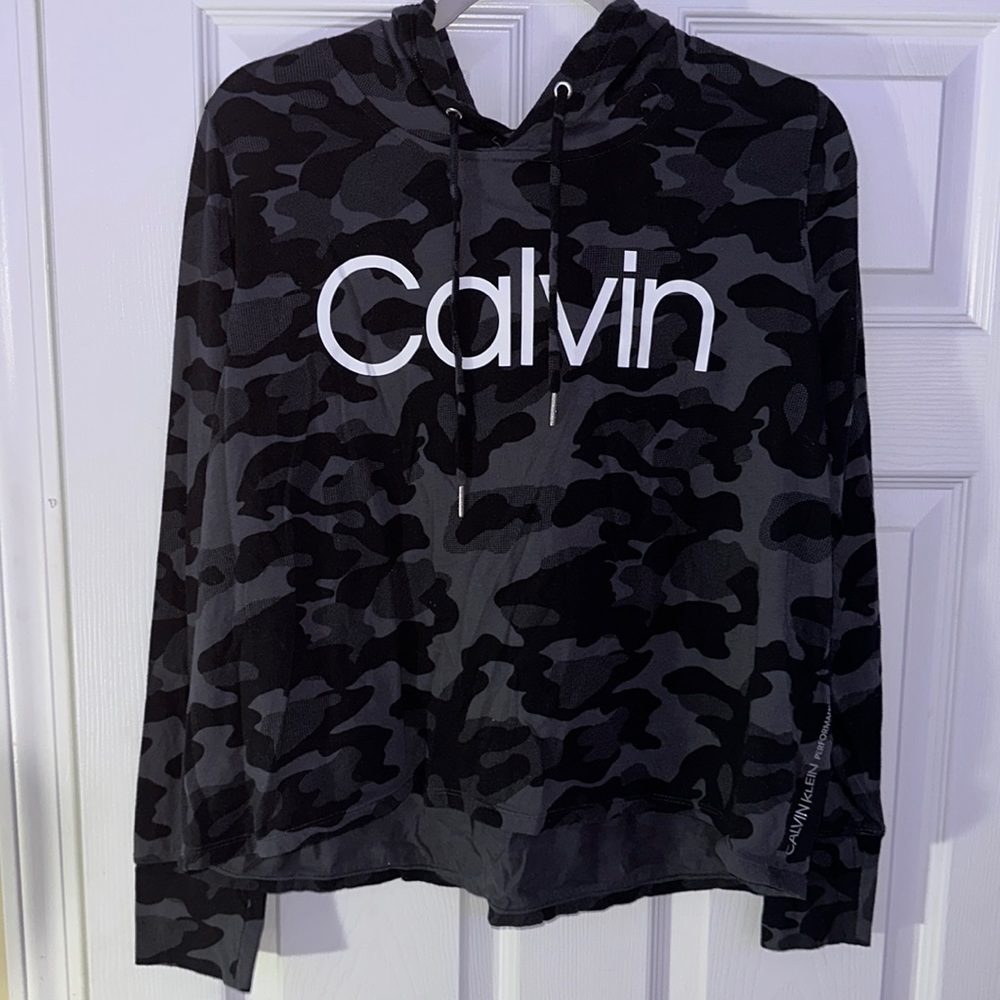 Calvin Klein Camo cropped hoodie